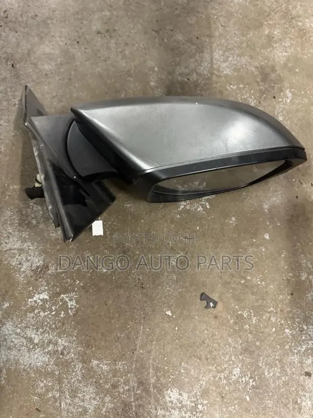 Honda Civic 2016-2020 Driving Mirror · Photo 1