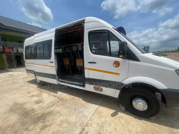 Mercedes-Benz Sprinter 2009 White · Photo 1