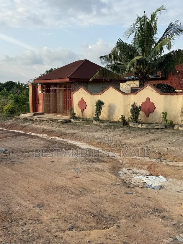 Furnished 4bdrm House in Kumasi Metropolitan for sale · Photo 1