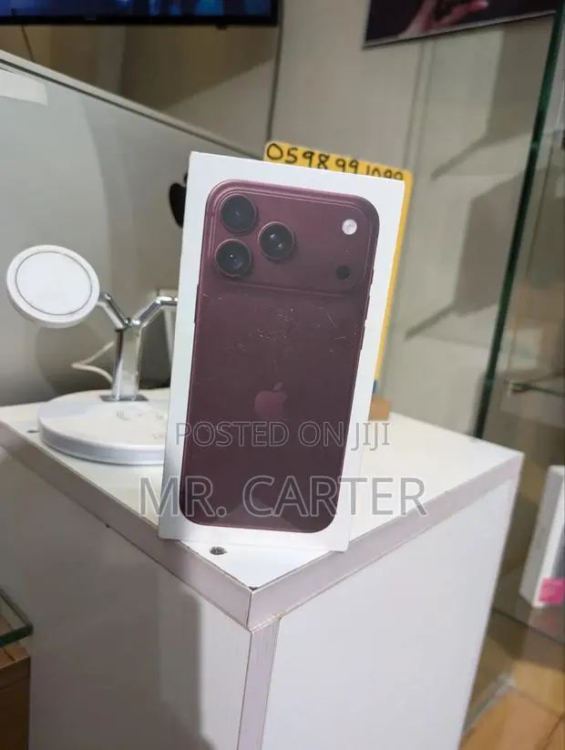 New Apple iPhone 18 Pro Max 1 TB Red · Photo 1
