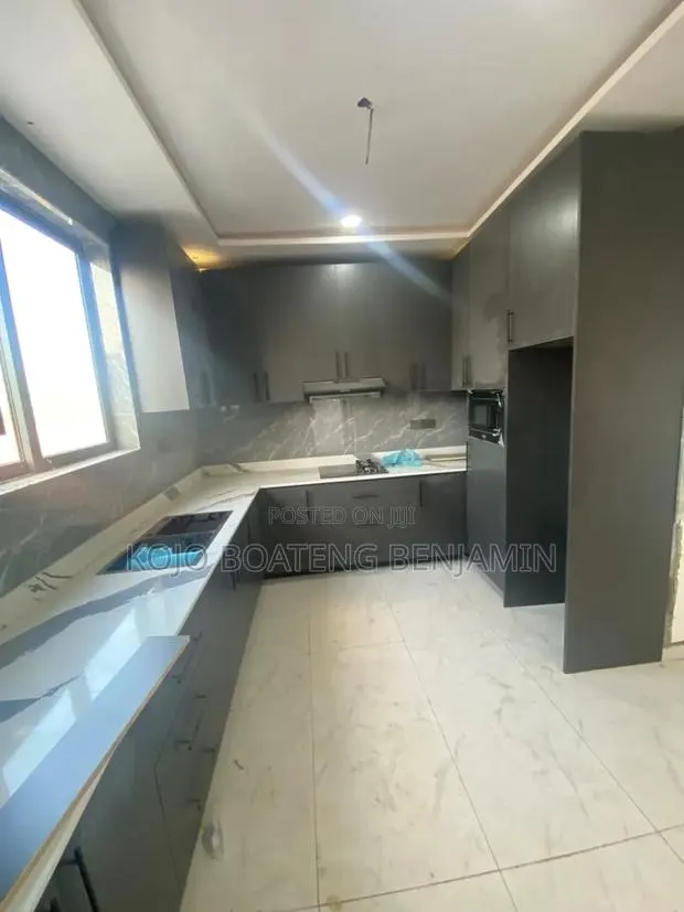 2bdrm Apartment in Lake Side Estate for rent · Photo 2