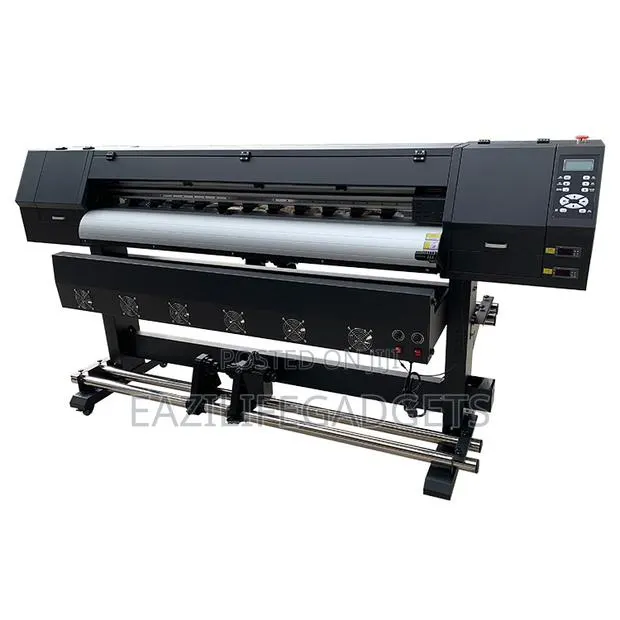6 Feet Large Format · Photo 1