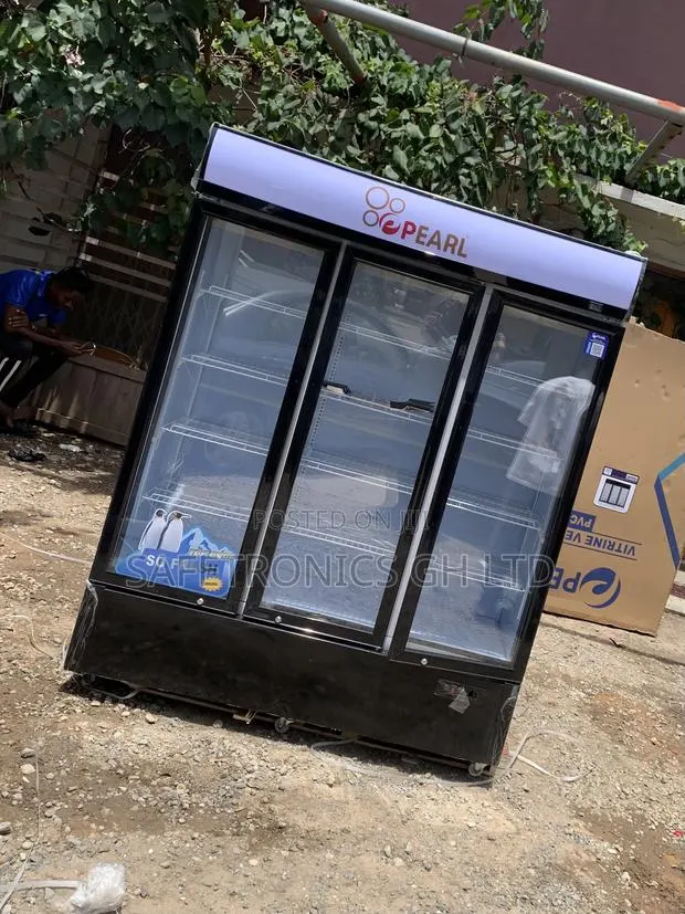 Order Best PVC-150 3-Door Pearl Beverage Display Fridge 950l · Photo 1