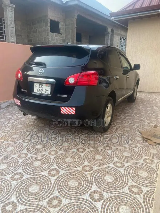 Nissan Rogue SV 2013 Black · Photo 1