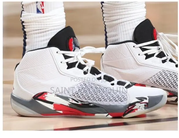 Air Jordan 38 Bugs Bunny · Photo 1