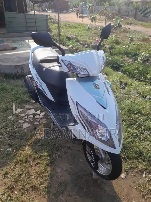 SYM Symnh 2022 White · Photo 1