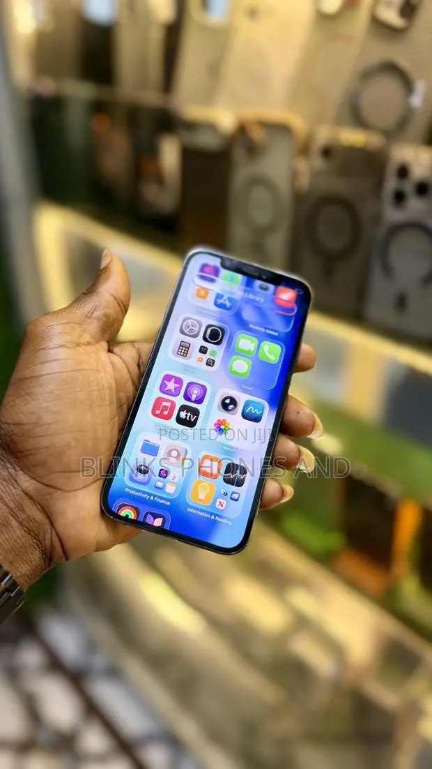 Apple iPhone 12 Pro 256 GB Green · Photo 1