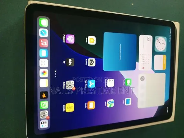 Apple iPad Air 11 (2024) 256 GB Silver · Photo 1