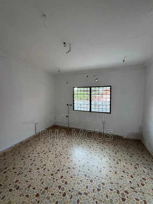 1bdrm Apartment in Mile 7 for rent · Photo 1