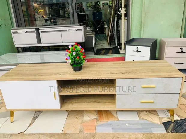 Wooden Tv Console · Photo 1
