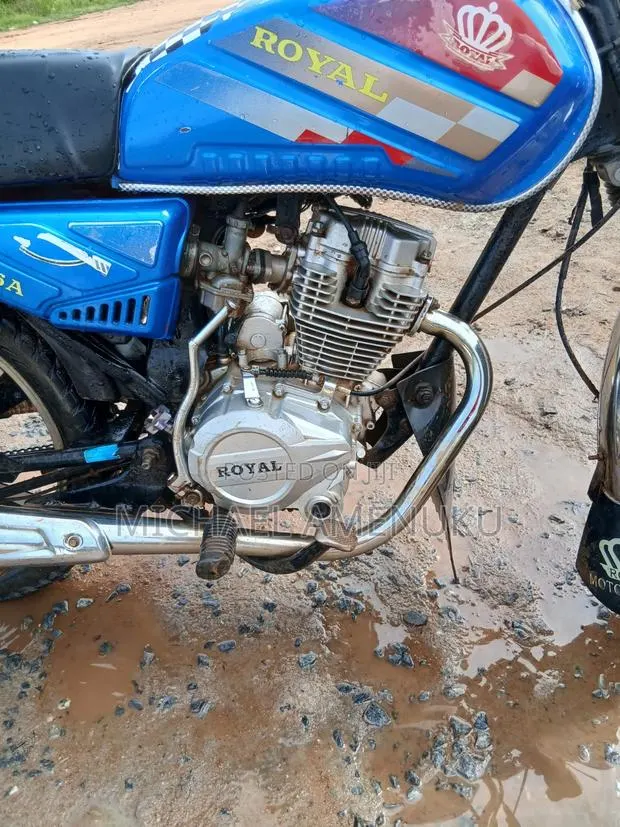 Royal Motorcycle 2021 Blue · Photo 1