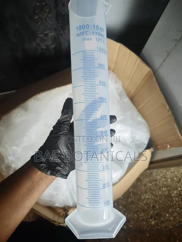 1000ml Plastic Measuring Cylinder · Photo 1