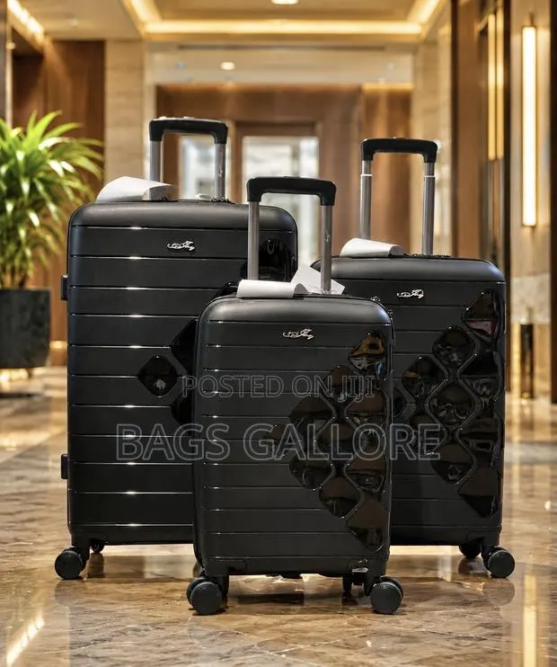 Black Luggage Set · Photo 1