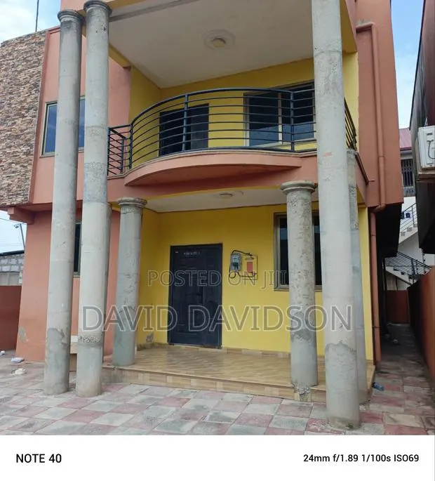 4bdrm Mansion in 4 Bedbedroom With, Tema Metropolitan for rent · Photo 1