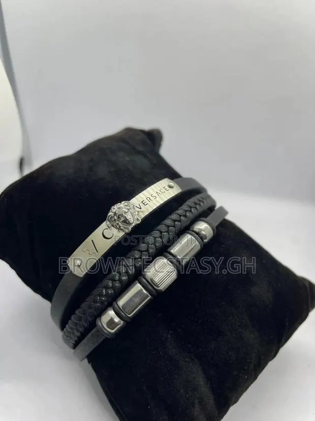 Versace Silver and Leather Bracelet · Photo 1