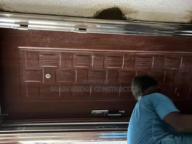 Security and Wooden Doors Installer · Photo 1