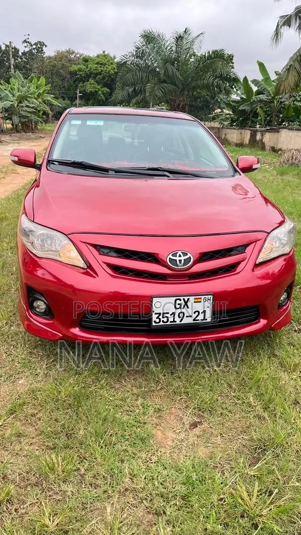 Toyota Corolla S 4dr Sedan (1.8L 4cyl 4A) 2013 Red · Photo 1