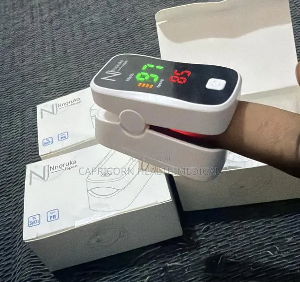 Pulse Oximeter · Photo 1