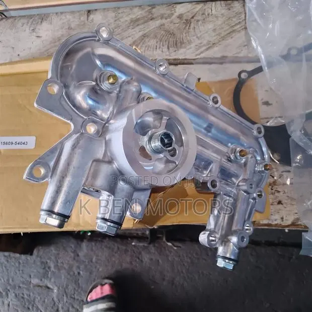 Toyota Hiace or Hilux Manual Engine Water Coolant · Photo 1