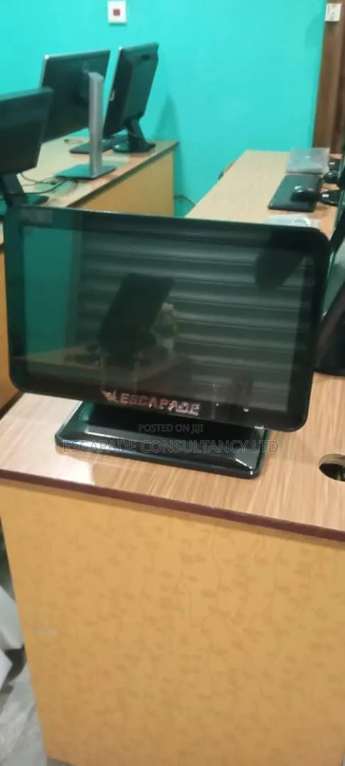 Pos Computer I3 Esc 128gb+8gb SSD Touchscreen · Photo 1