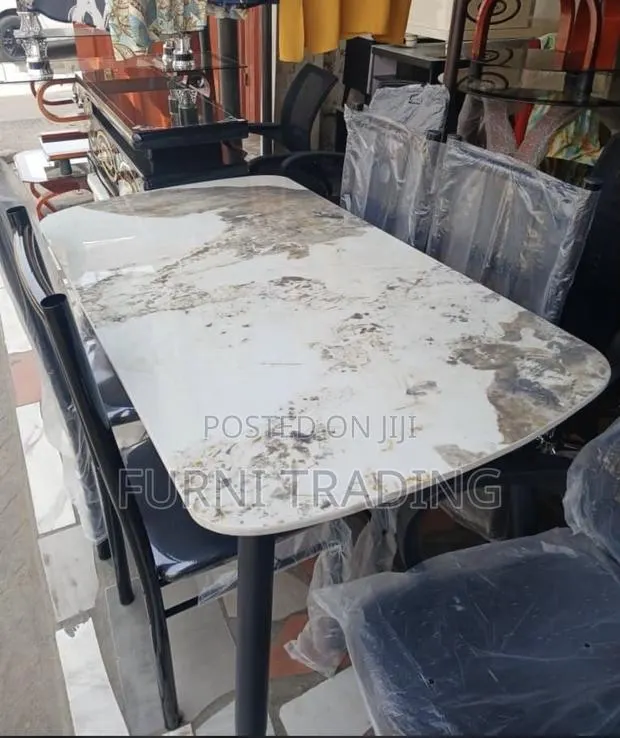 4seater Dining Set · Photo 1
