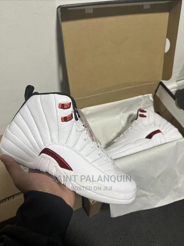 Nike Jordan 12 · Photo 1
