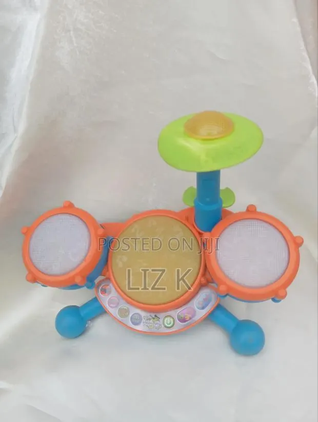 Kids Playing Toys · Photo 3