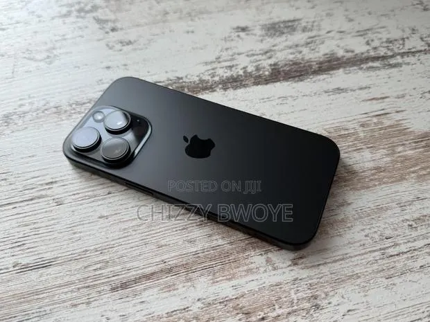 Apple iPhone 16 Pro 128 GB Black · Photo 1