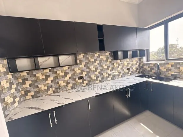 3bdrm Apartment in 7 Brothers, Abofu for rent · Photo 1