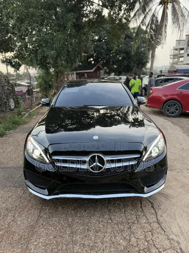 Mercedes-Benz C300 Sport 4Matic Sedan AWD (2.0L 4cyl 7A) 2017 Black · Photo 1