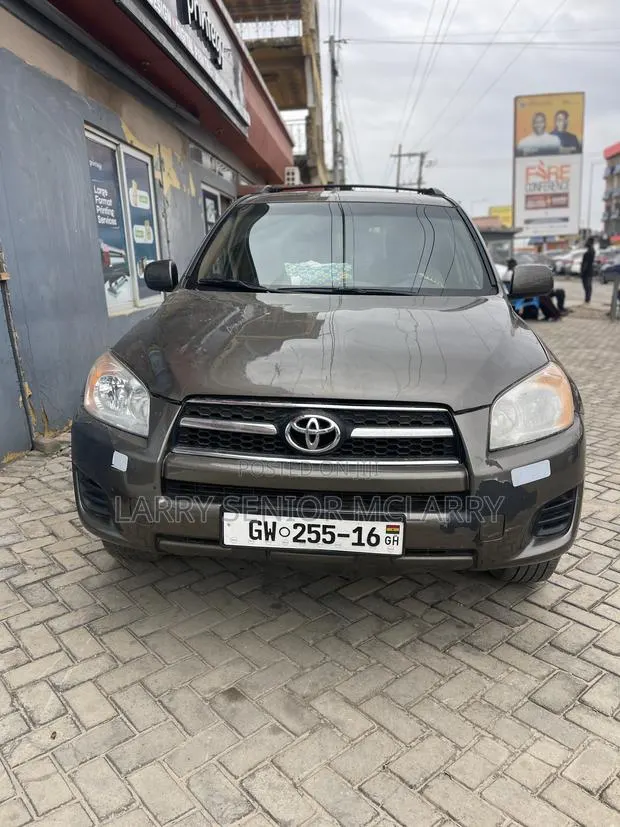 Toyota RAV4 2.5 4x4 2010 Brown · Photo 1