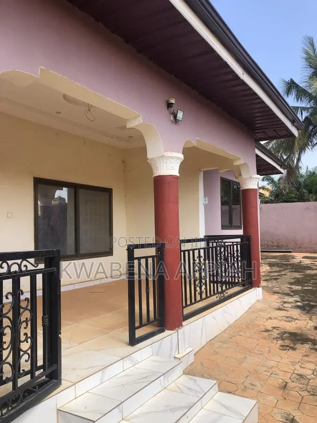 5bdrm House in Mark Estate At, Kumasi Metropolitan for rent · Photo 1