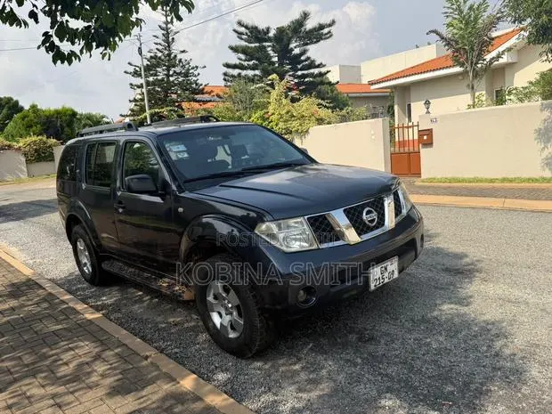Nissan Pathfinder 2009 Black · Photo 1