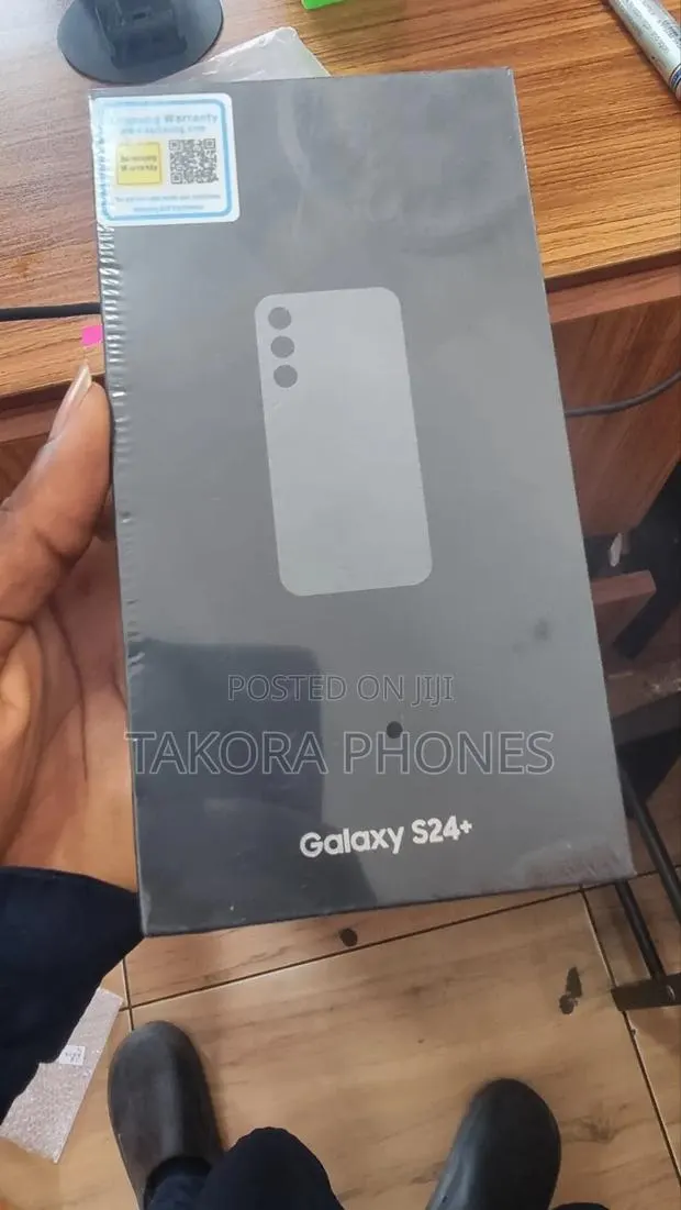 New Samsung Galaxy S24 Plus 256 GB Black · Photo 1