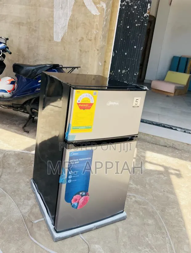 Fast Cooling Midea Double Door Table Top Fridge(87liters) · Photo 1