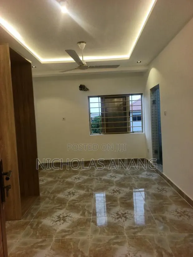 1bdrm Apartment in Dorns Properties, New Town for rent · Photo 5