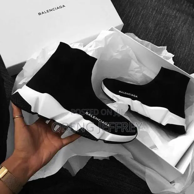 Original Balenciaga 2.0 Socks Sneaker in Black/White · Photo 1