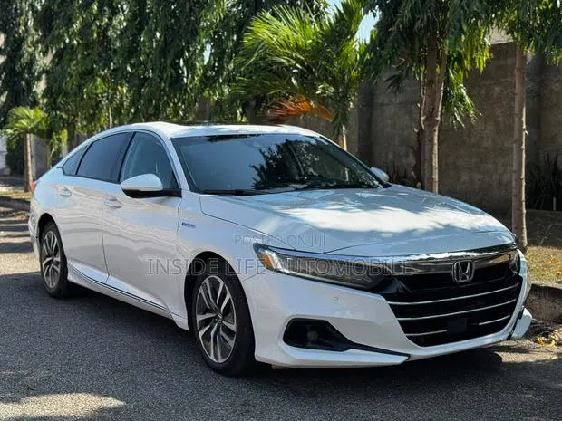 Honda Accord Touring 2.0T 2022 White · Photo 1