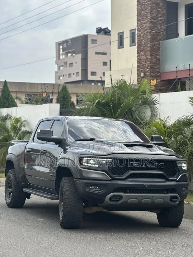 Dodge RAM 1500 5.7 Petrol RWD 2022 Black