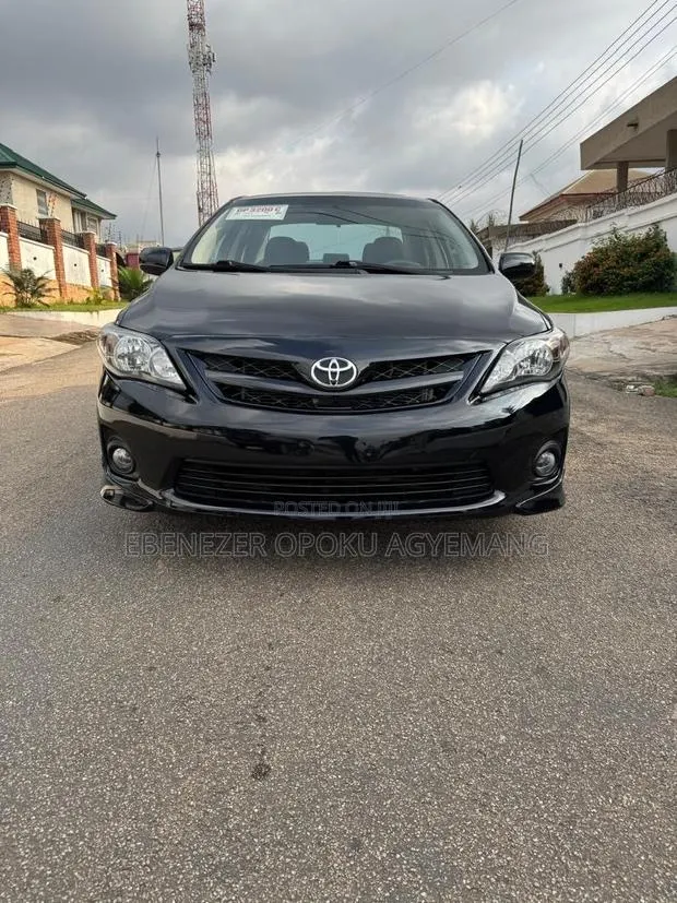 Toyota Corolla S 4dr Sedan (1.8L 4cyl 4A) 2013 Black · Photo 1