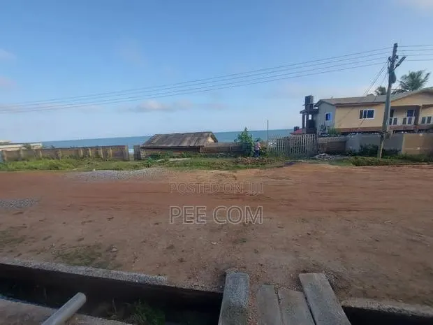 7 Plots of Sea View Land in Nungua, Coco Beach · Photo 1