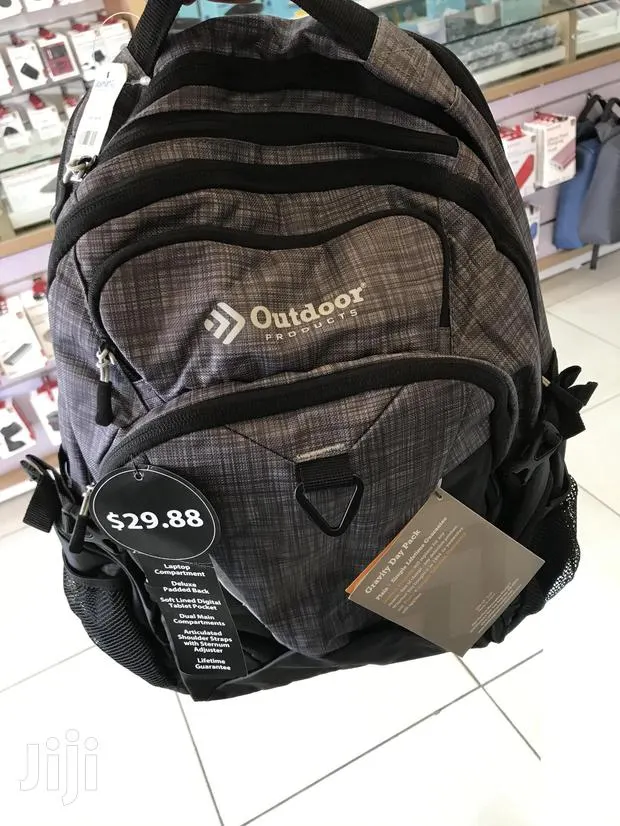 Outdoor Bagpack Gravity Day Pack · Photo 1