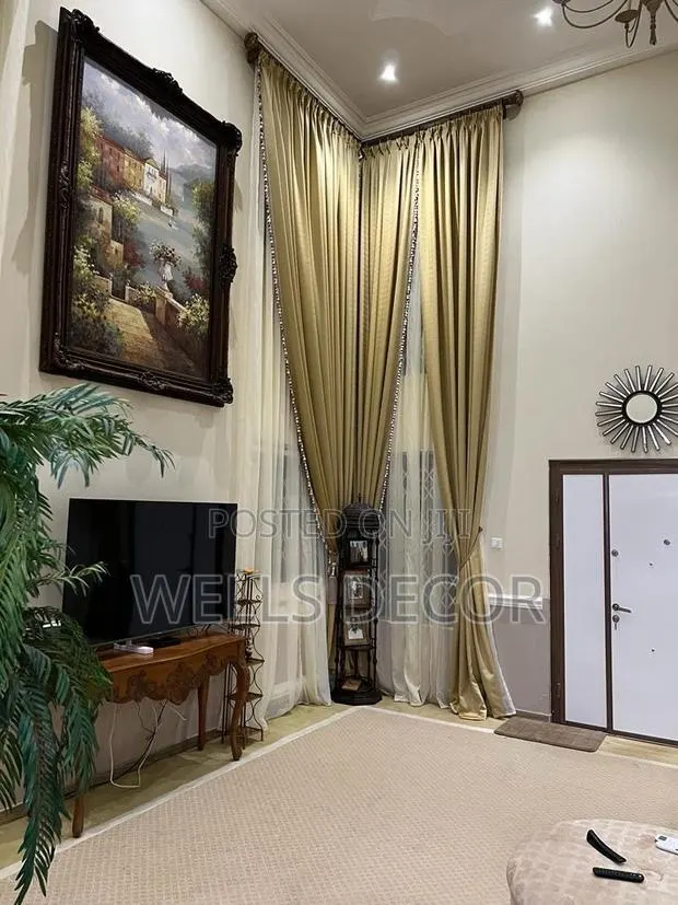 Premium Drape Collection · Photo 1