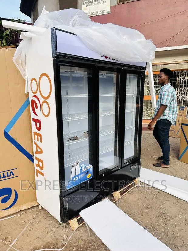 Fan Assisted Cooling Display Fridge Pearl 3doors PVC-150 · Photo 1