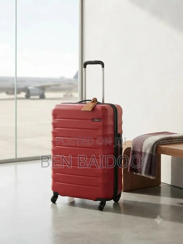 Medium Size Travel Bag · Photo 1