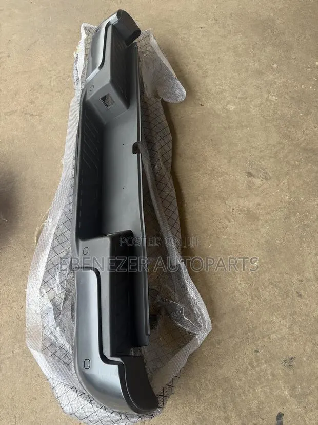 Nissan Navara Np300 Rear Back Bumper 2022 2023 2024 2025 2026 · Photo 1