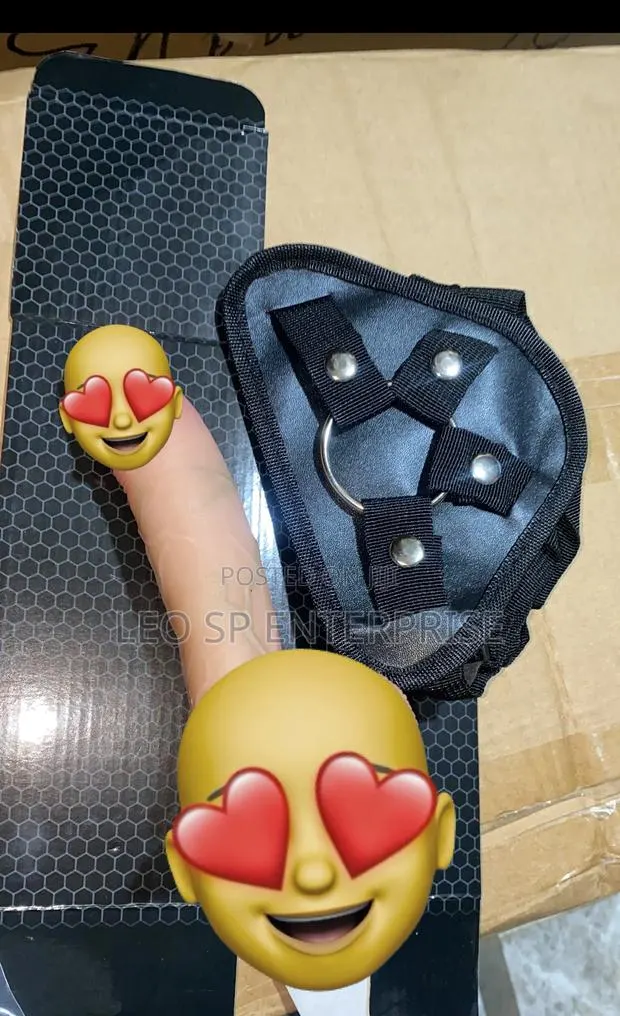 7 Inches Cute Dildo With Strap on Belt · Photo 1