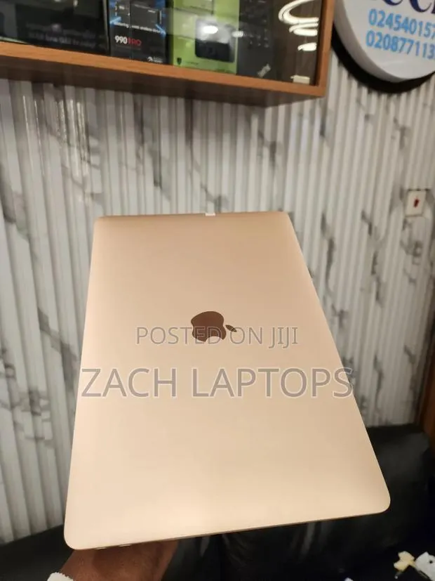 Laptop Apple MacBook Air 2018 8GB Intel Core i5 SSD 128GB · Photo 1