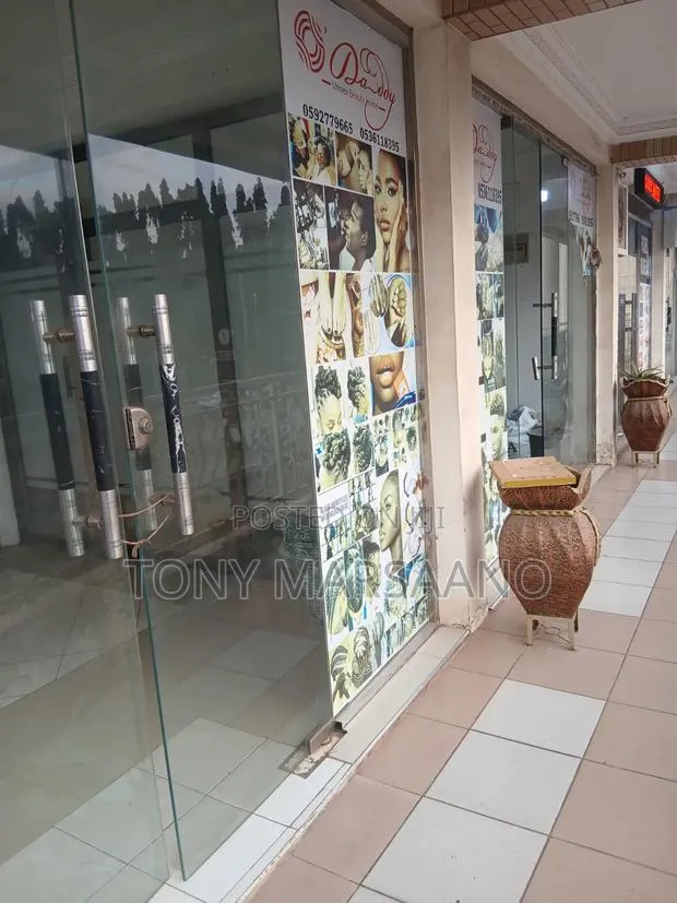 Double Shop for Rent at Westlegon
