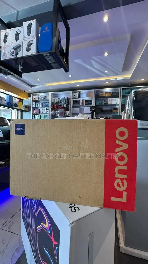 New Laptop Lenovo ThinkPad X1 Carbon 16GB Intel Core Ultra 7 SSD 512GB · Photo 1